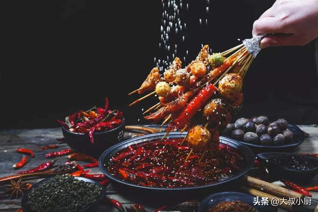 夜市摆摊卖什么最赚钱？揭秘2019年火爆特色小吃创业项目