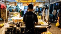 摆摊卖什么赚钱（最吸引人的2种暴利商品）